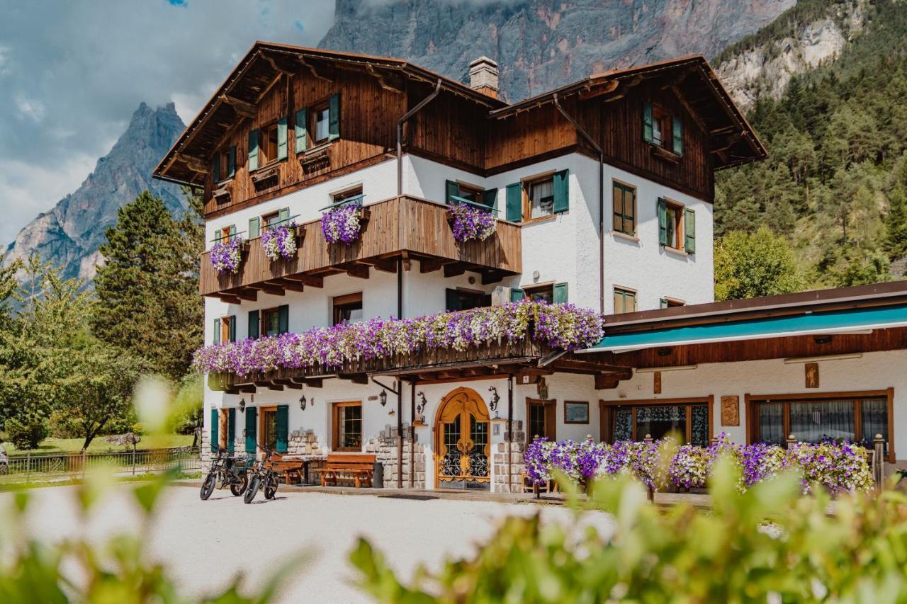 Locanda Montana San Vito di Cadore Exterior photo